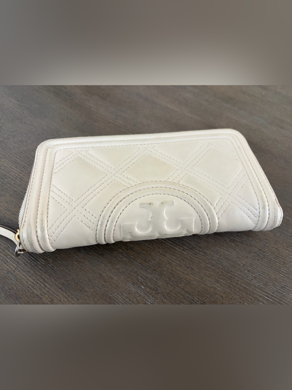Tory Burch FLEMING SOFT ZIP CONTINENTAL WALLET Used Condition - Picture 2 of 6